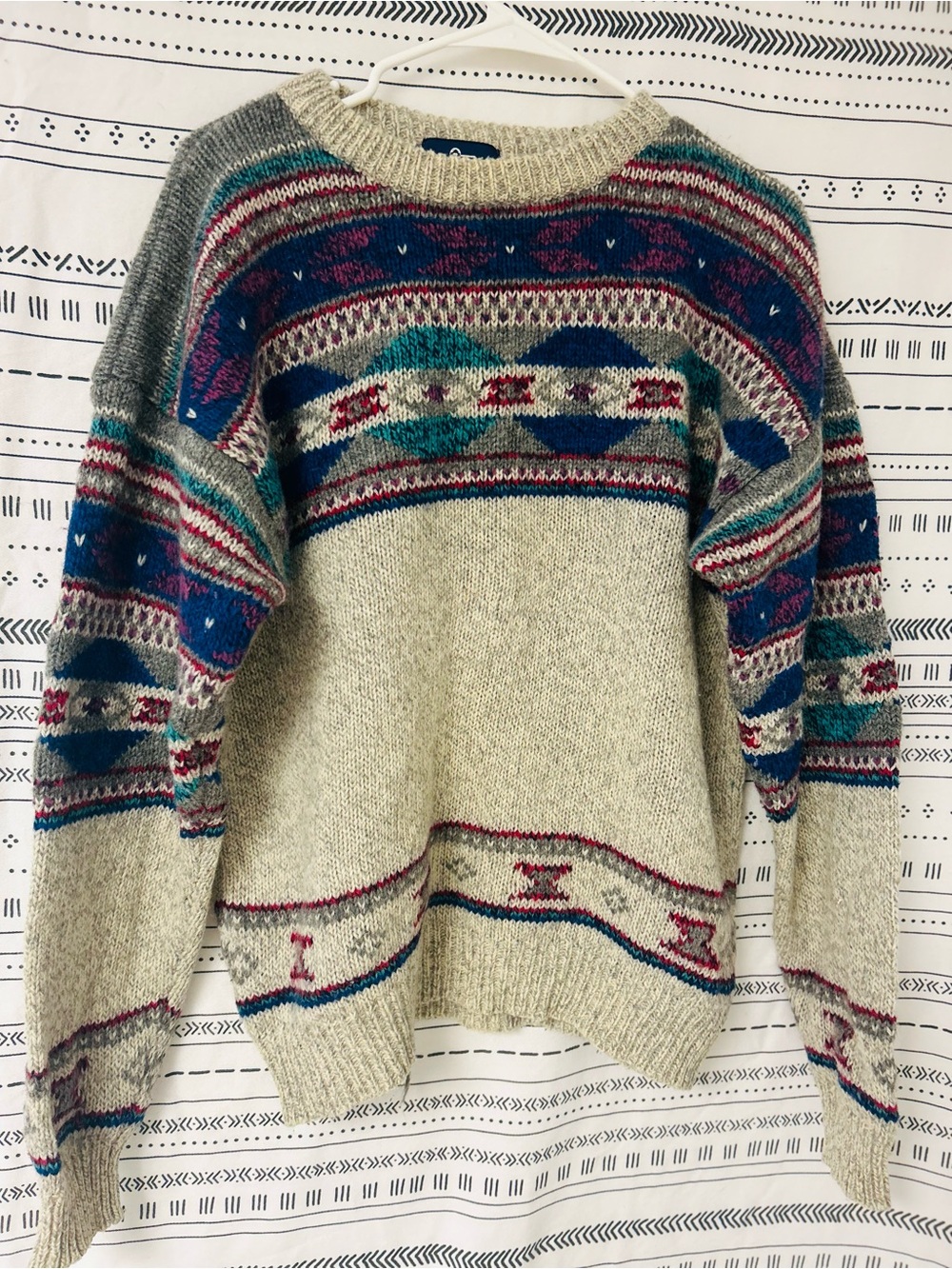 Vintage Woolrich Wool Sweater Gray Multi colored  geometric design Knit Sweater